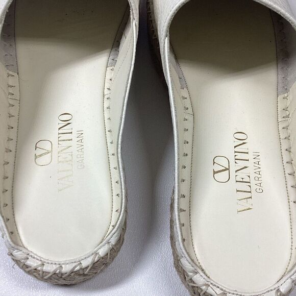 Valentino Garavani VLOGO 25 embellished textured-leather espadrille mules‎ - Picture 8 of 16